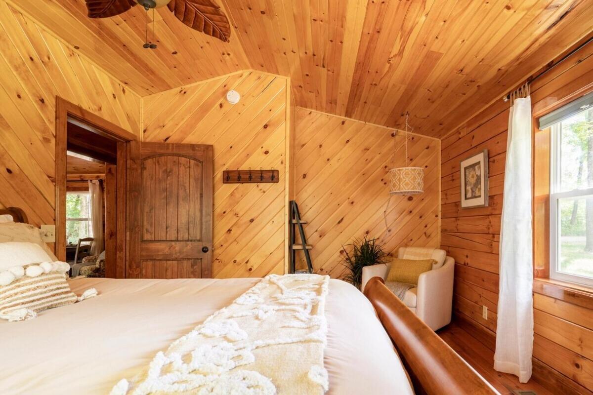 Secluded Wooded Cabin Near The Hocking Hills New Straitsville Экстерьер фото