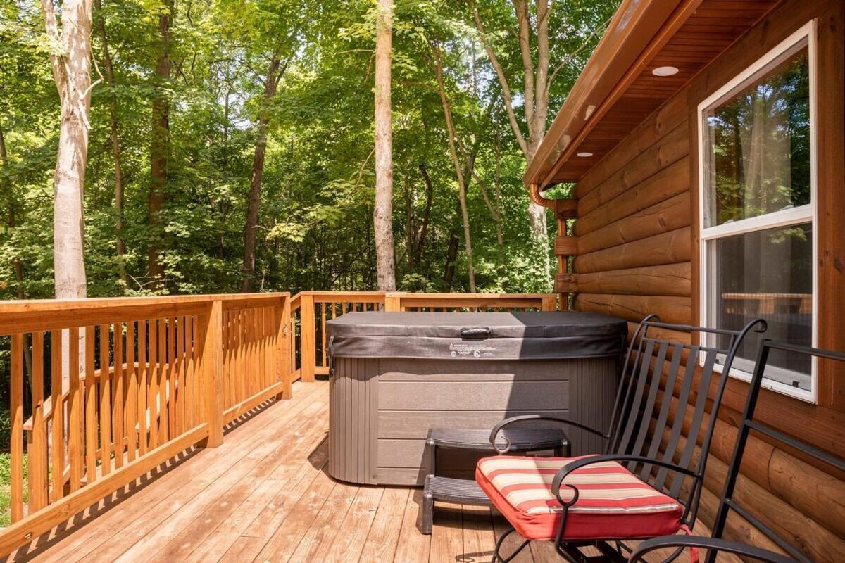 Secluded Wooded Cabin Near The Hocking Hills New Straitsville Экстерьер фото